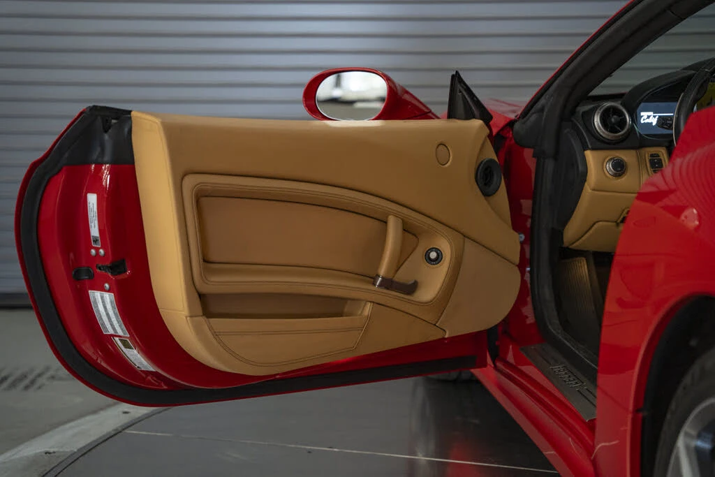 2014 Ferrari California - Image 28 of 31