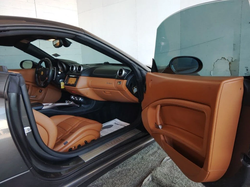 2014 Ferrari California - Image 10 of 22