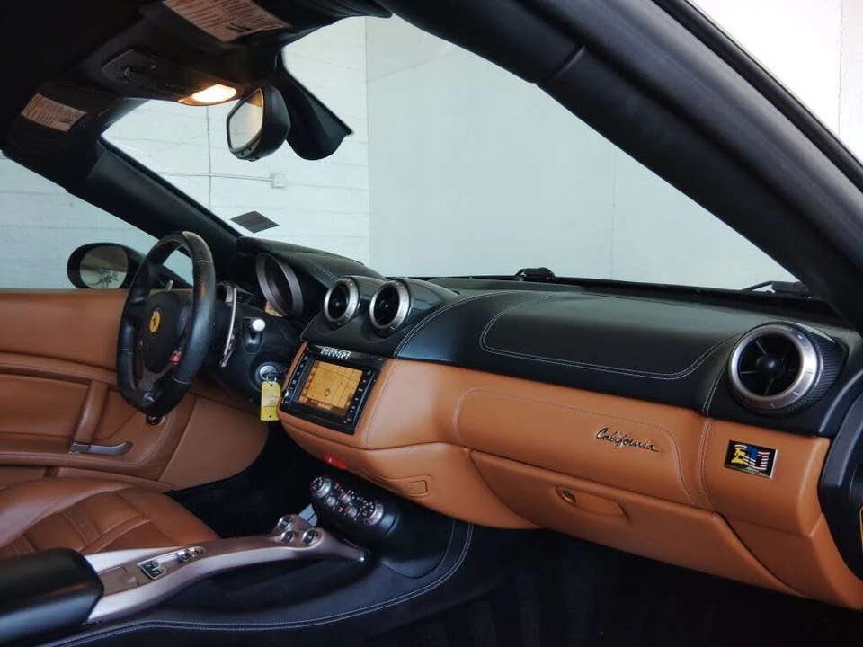 2014 Ferrari California - Image 11 of 22