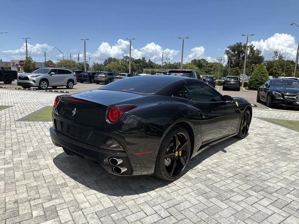 2014 Ferrari California - Image 5 of 21