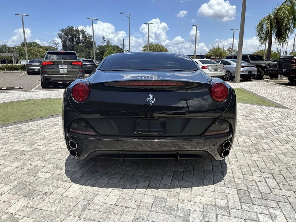 2014 Ferrari California - Image 9 of 21