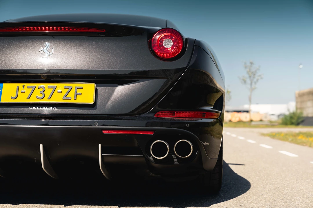 2014 Ferrari California T - Image 30 of 31