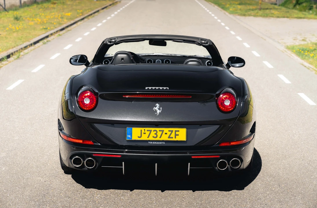 2014 Ferrari California T - Image 6 of 31