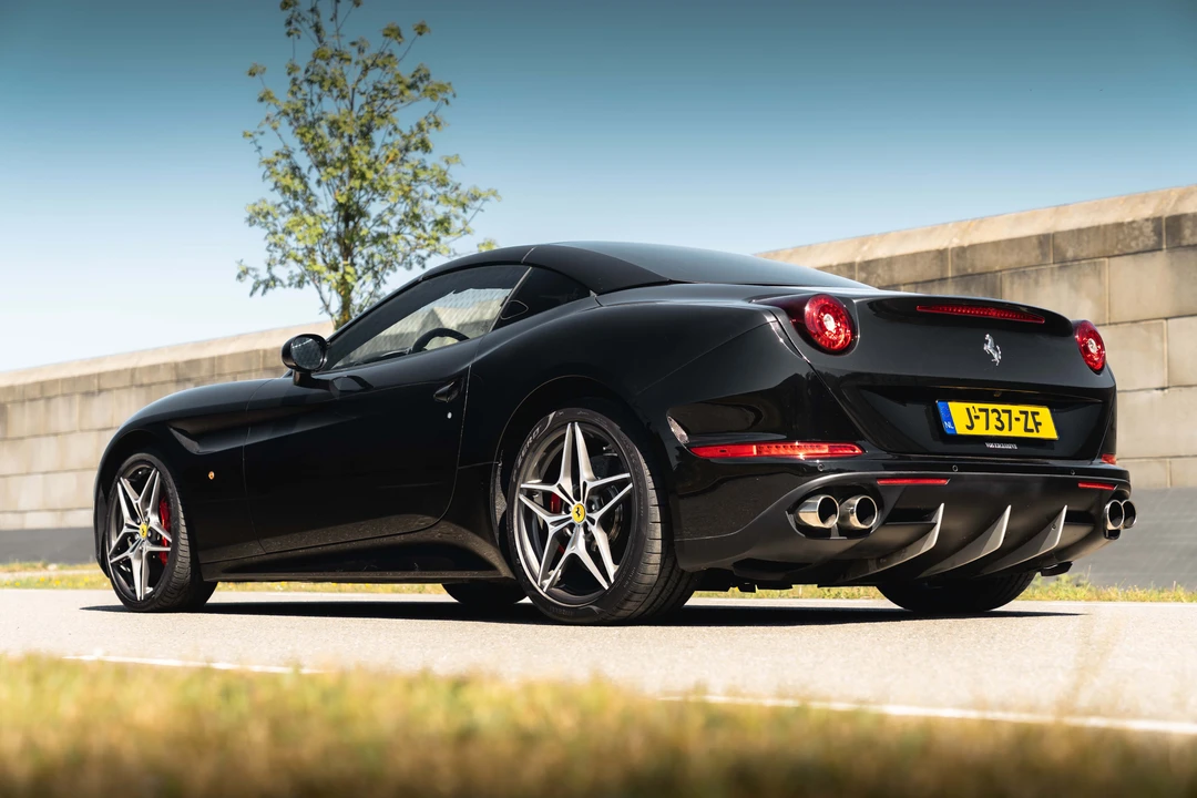 2014 Ferrari California T - Image 20 of 31