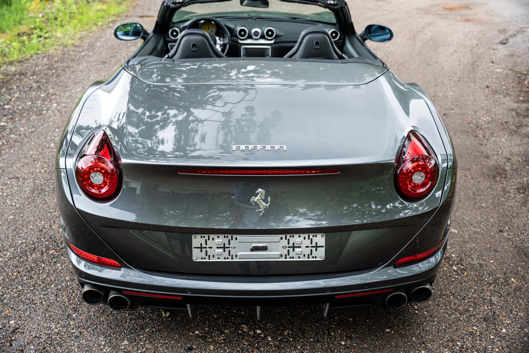 2014 Ferrari California T - Image 12 of 31