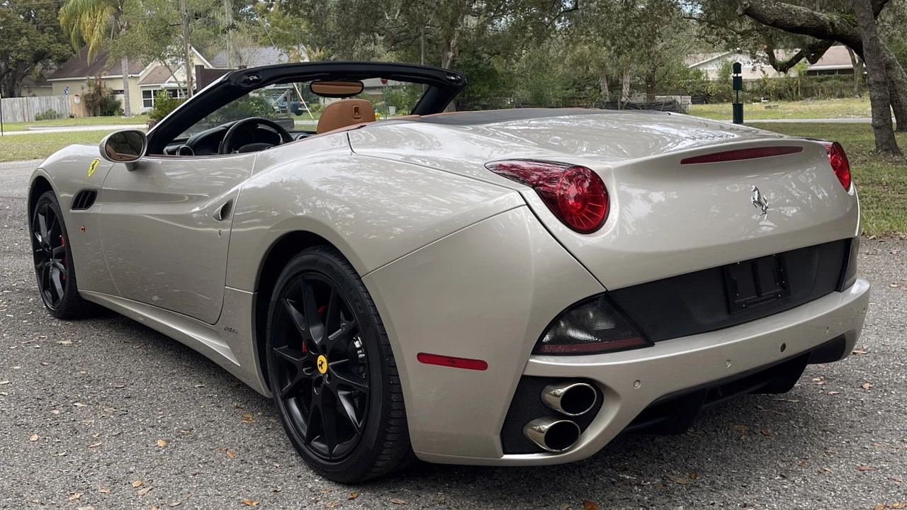 2014 Ferrari California - Image 3 of 31