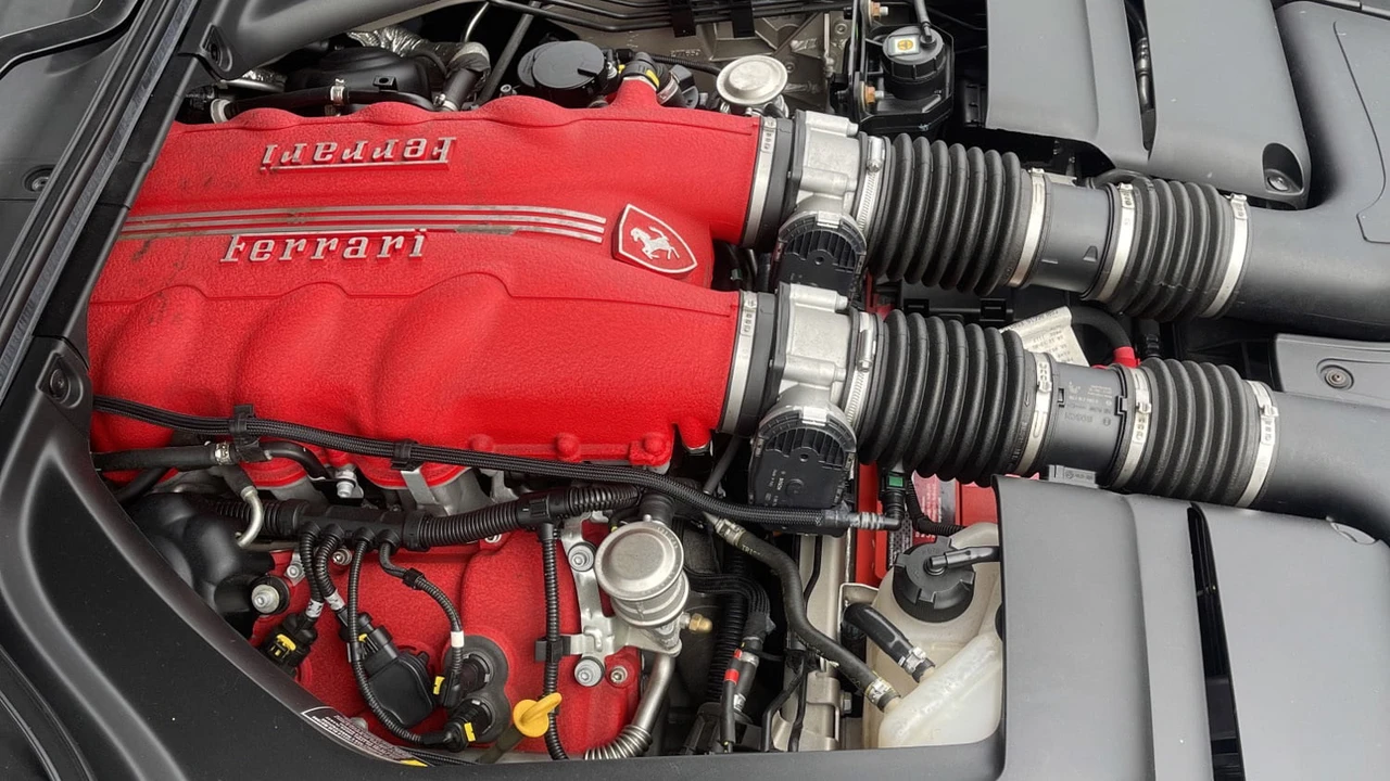 2014 Ferrari California - Image 10 of 31