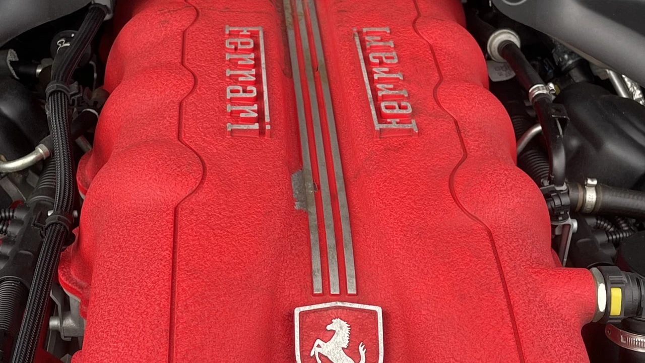 2014 Ferrari California - Image 12 of 31