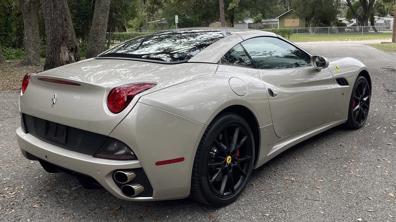 2014 Ferrari California - Image 22 of 31