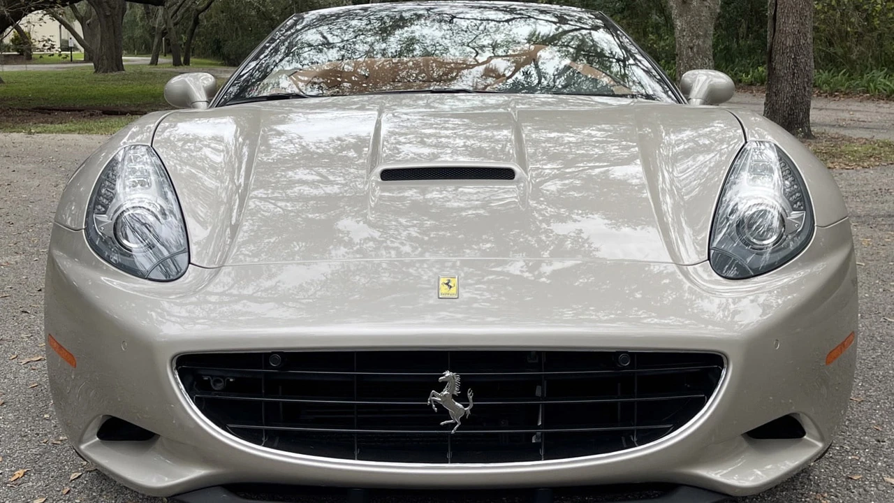2014 Ferrari California - Image 24 of 31
