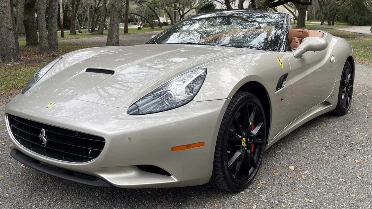 2014 Ferrari California - Image 28 of 31