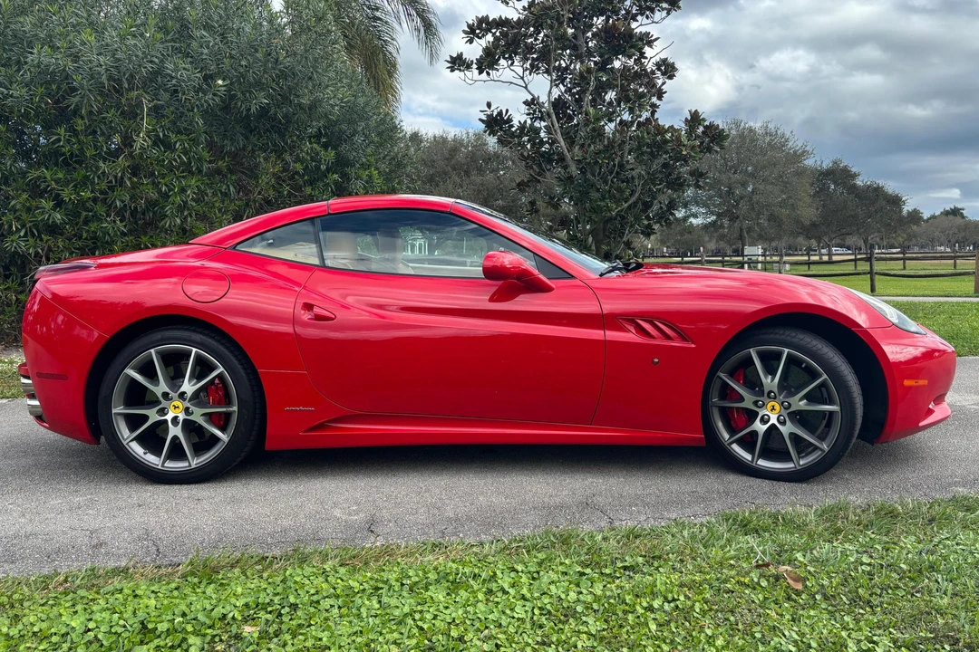 2014 Ferrari California - Image 3 of 31
