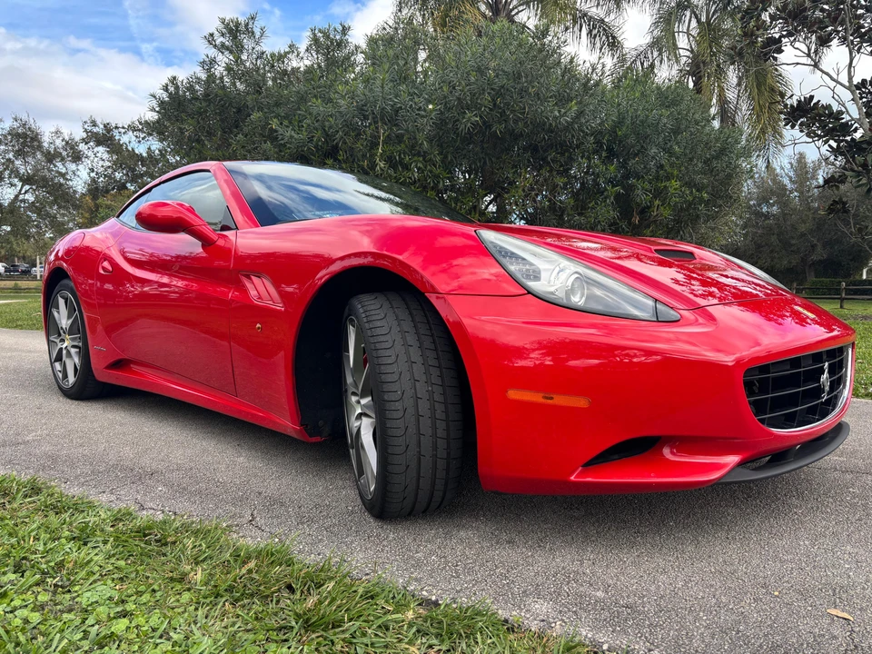 2014 Ferrari California - Image 31 of 31