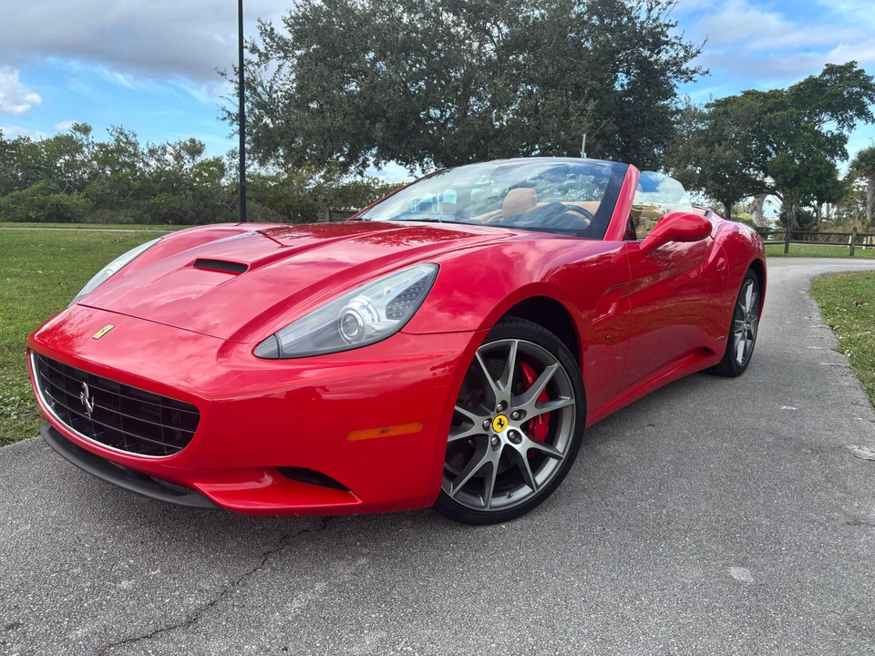 2014 Ferrari California - Image 7 of 31
