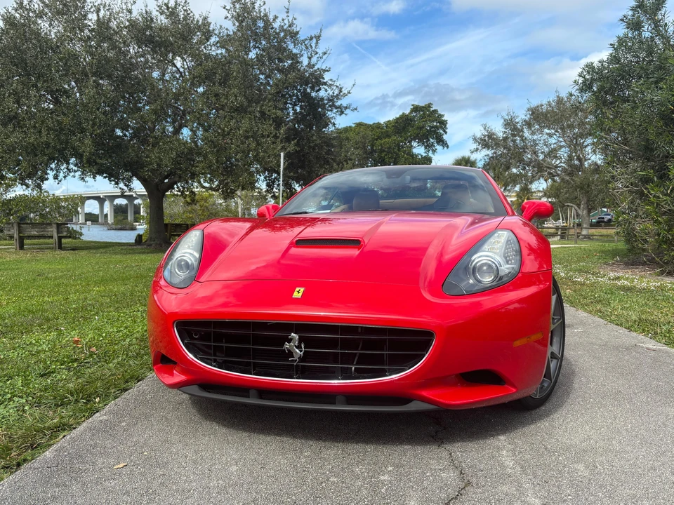 2014 Ferrari California - Image 19 of 31