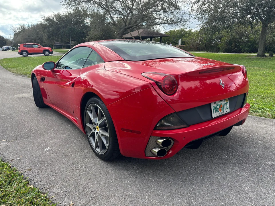 2014 Ferrari California - Image 23 of 31