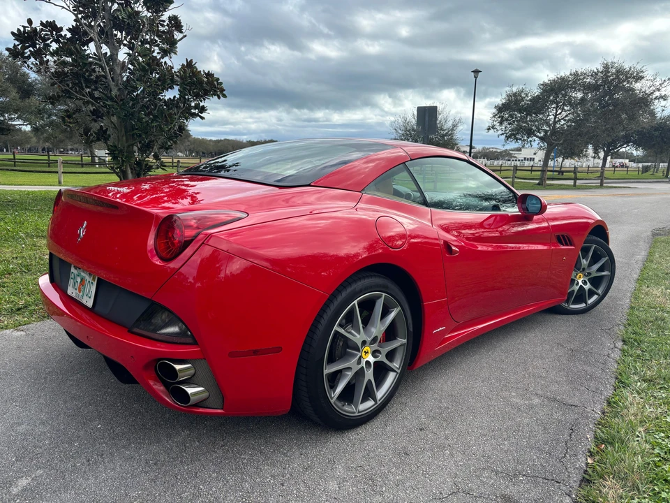 2014 Ferrari California - Image 28 of 31