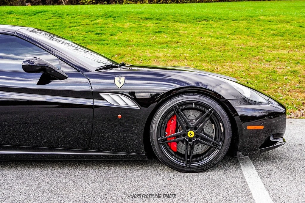 2014 Ferrari California - Image 11 of 12