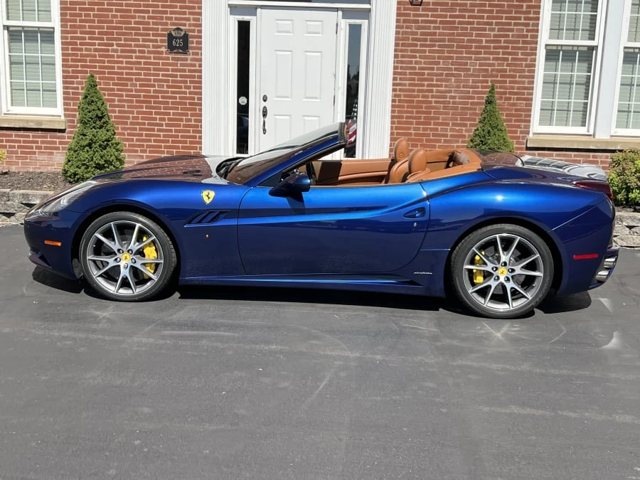 2014 Ferrari California - Image 2 of 7