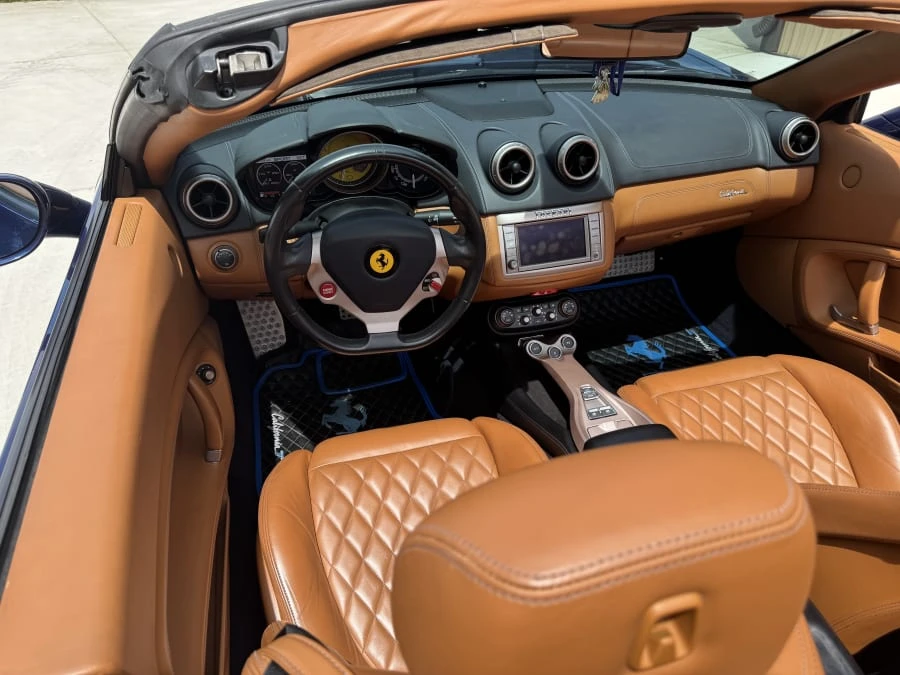2014 Ferrari California - Image 15 of 19