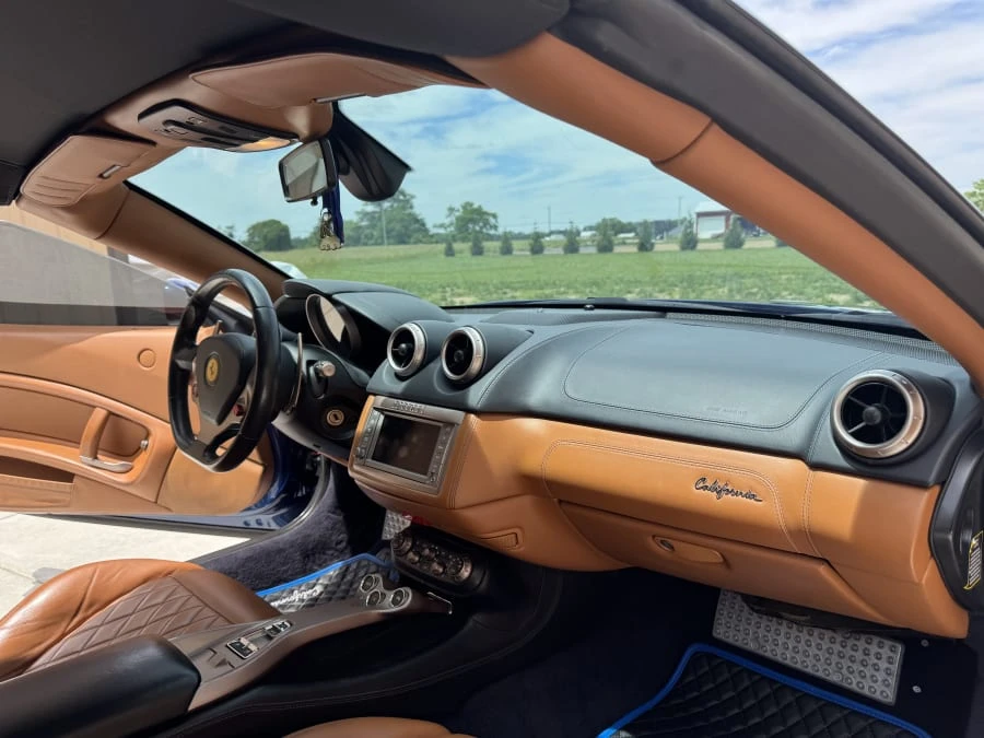2014 Ferrari California - Image 13 of 19