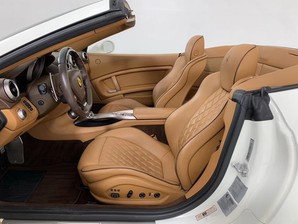 2014 Ferrari California - Image 22 of 31