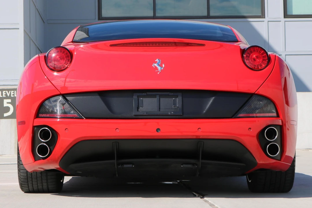 2014 Ferrari California - Image 5 of 5