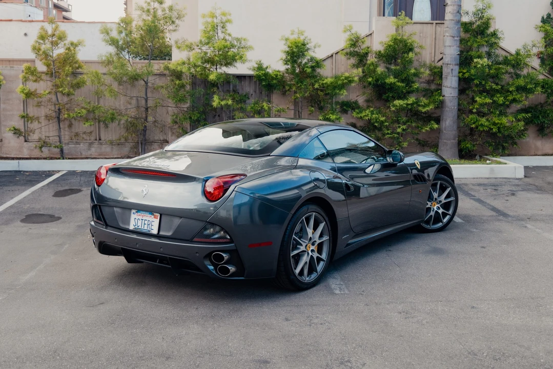 2014 Ferrari California - Image 16 of 31
