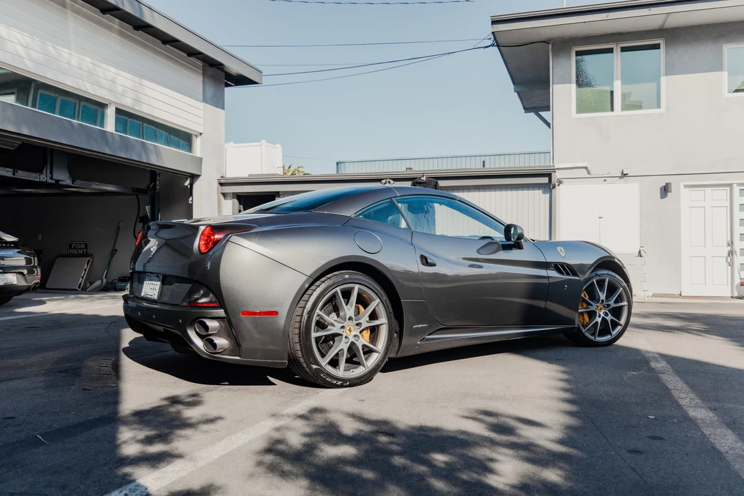 2014 Ferrari California - Image 15 of 31
