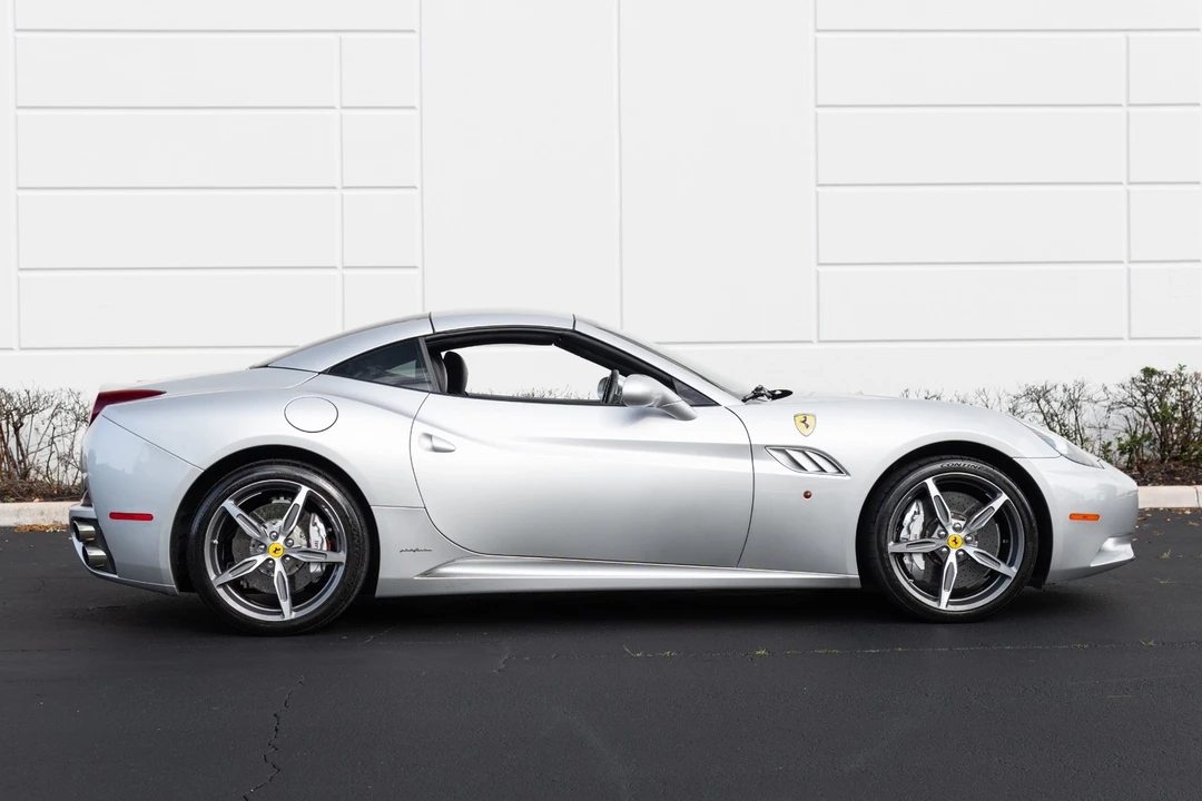 2014 Ferrari California - Image 15 of 21
