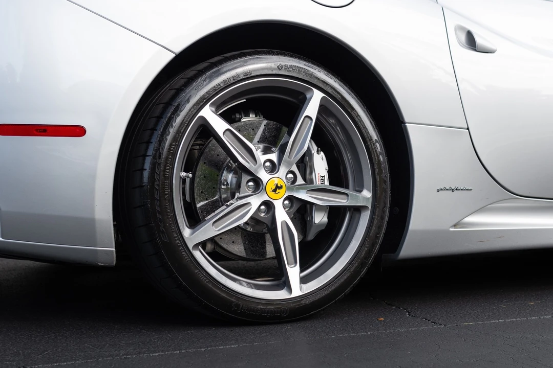 2014 Ferrari California - Image 17 of 21