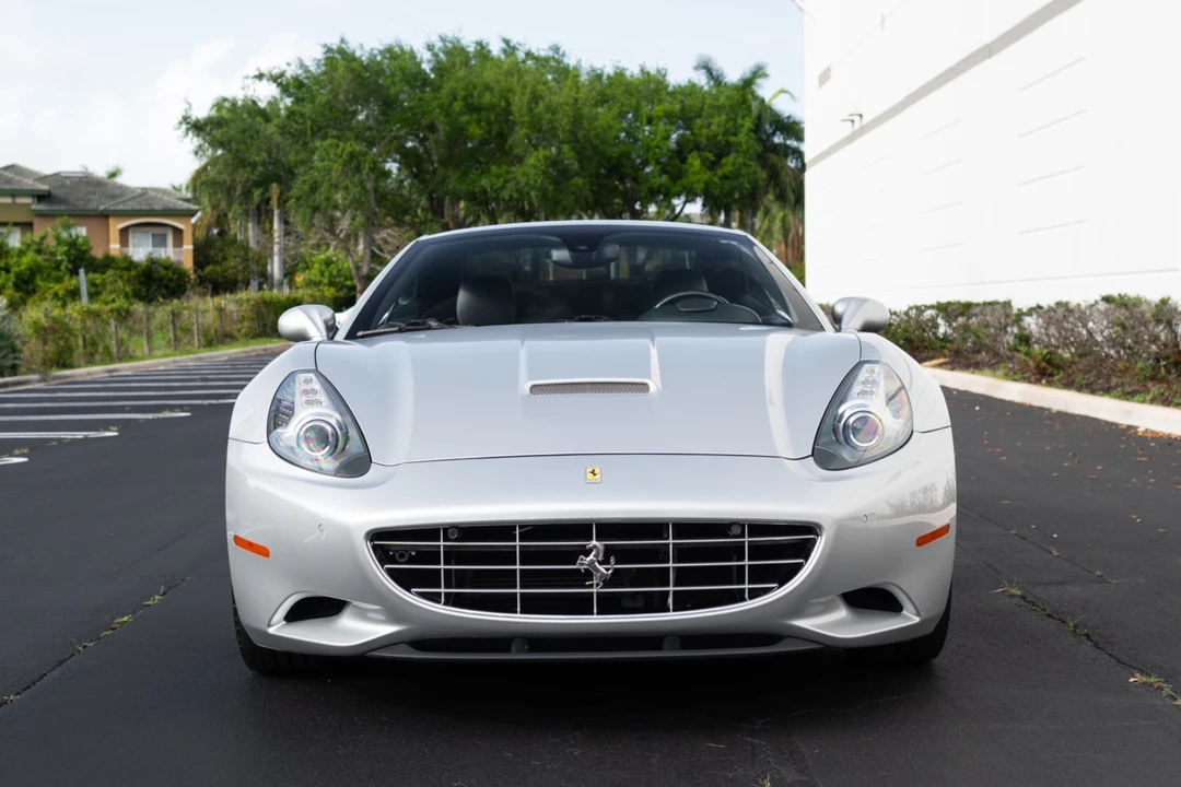 2014 Ferrari California - Image 3 of 21