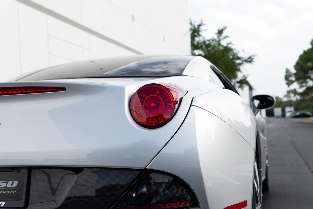2014 Ferrari California - Image 18 of 21