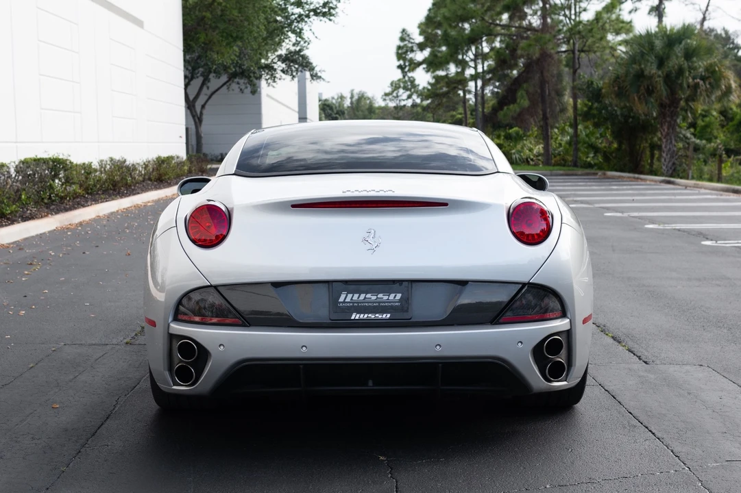 2014 Ferrari California - Image 2 of 21