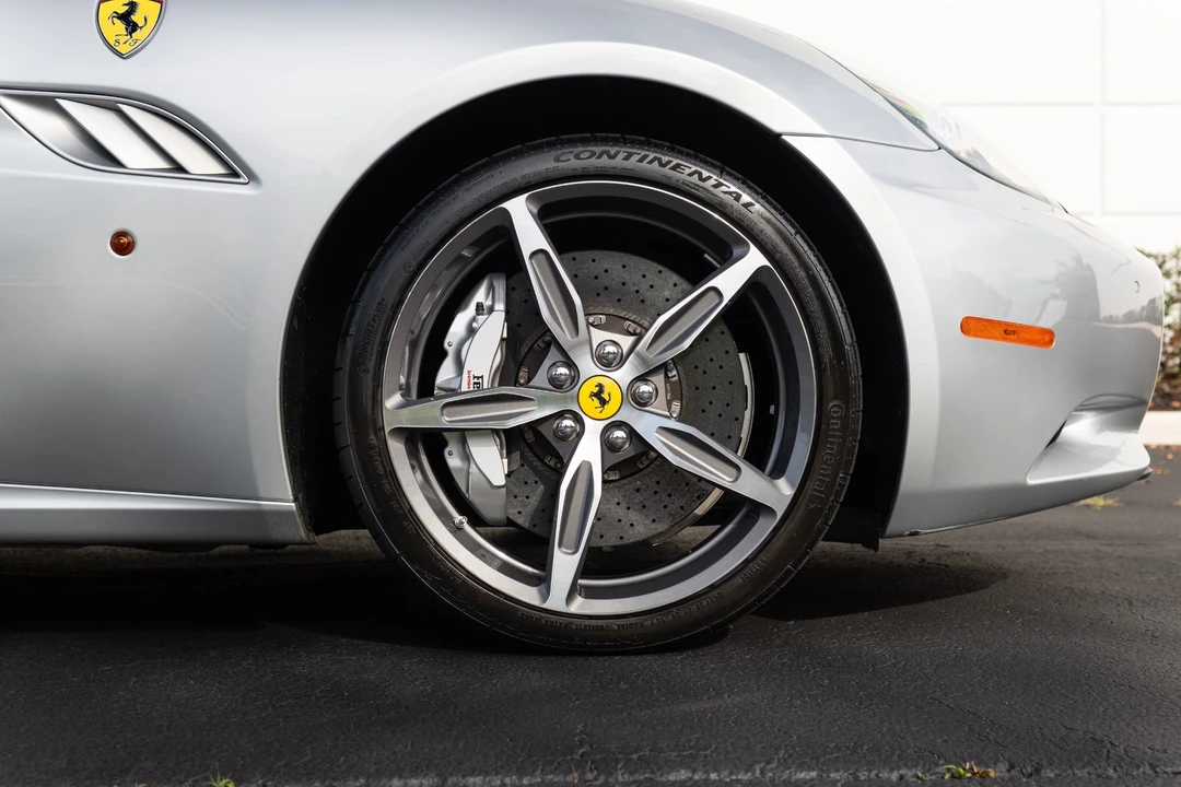 2014 Ferrari California - Image 9 of 21