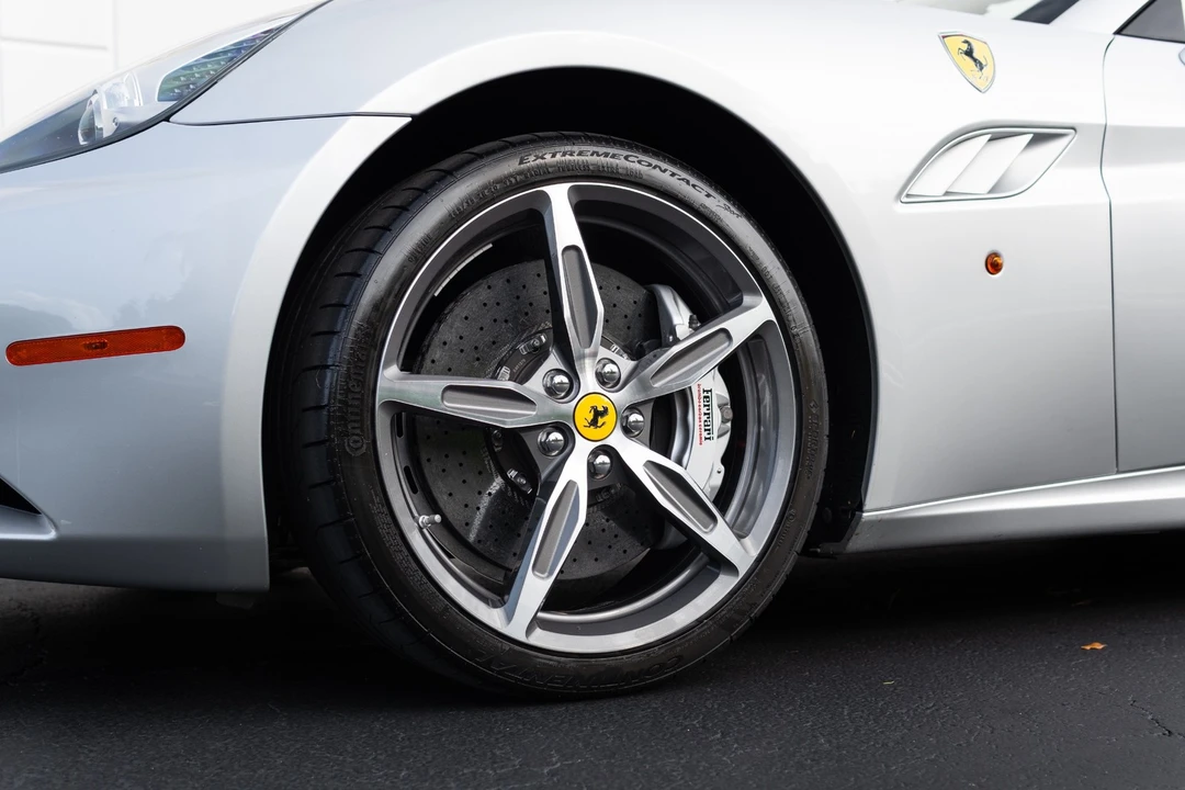 2014 Ferrari California - Image 20 of 21