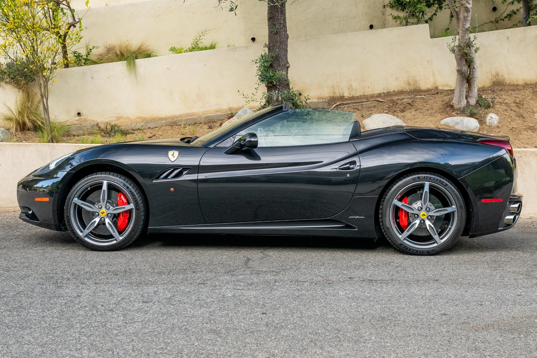 2014 Ferrari California - Image 7 of 31