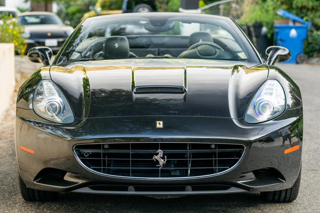 2014 Ferrari California - Image 2 of 31