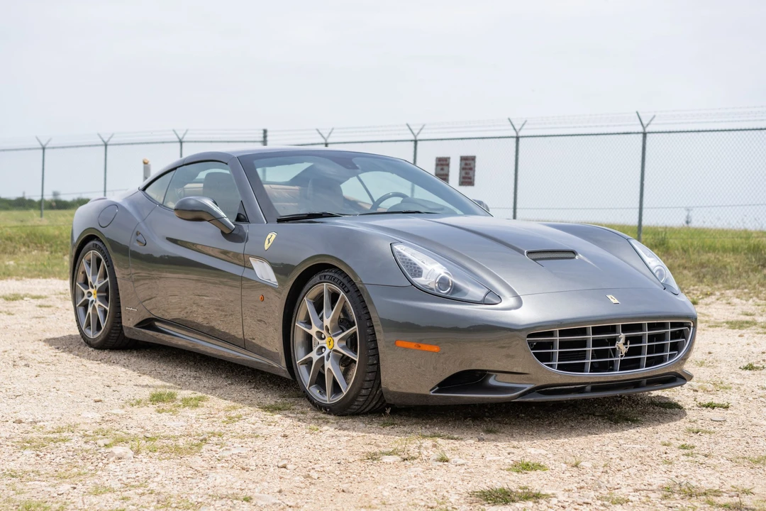2014 Ferrari California - Image 2 of 31