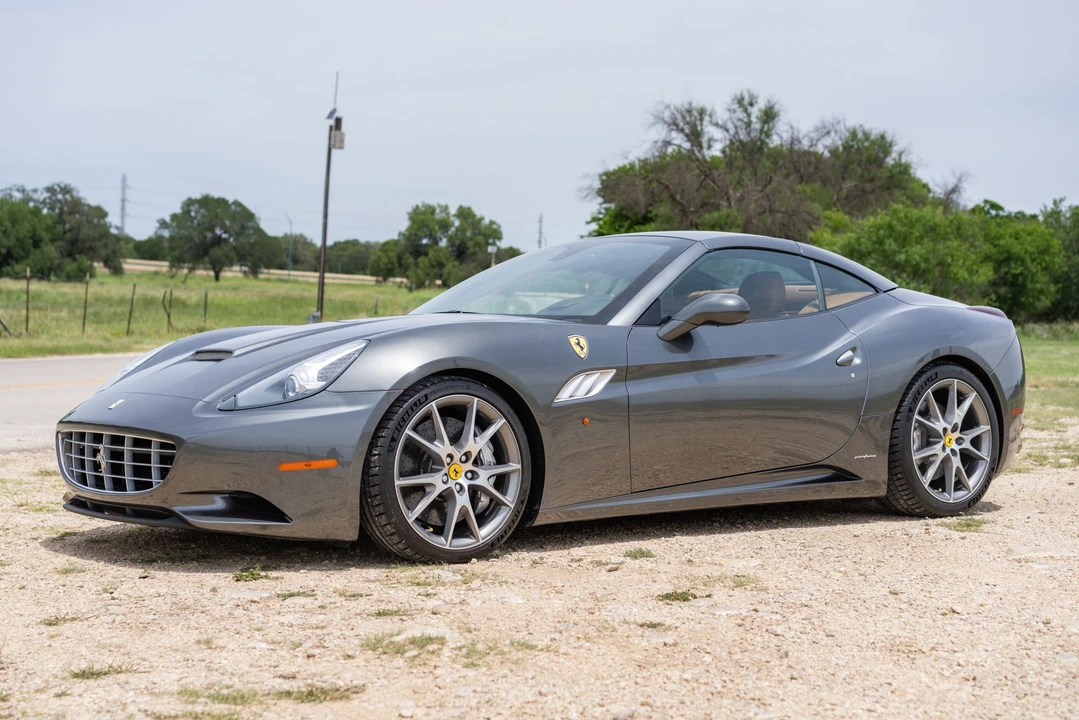 2014 Ferrari California - Image 7 of 31