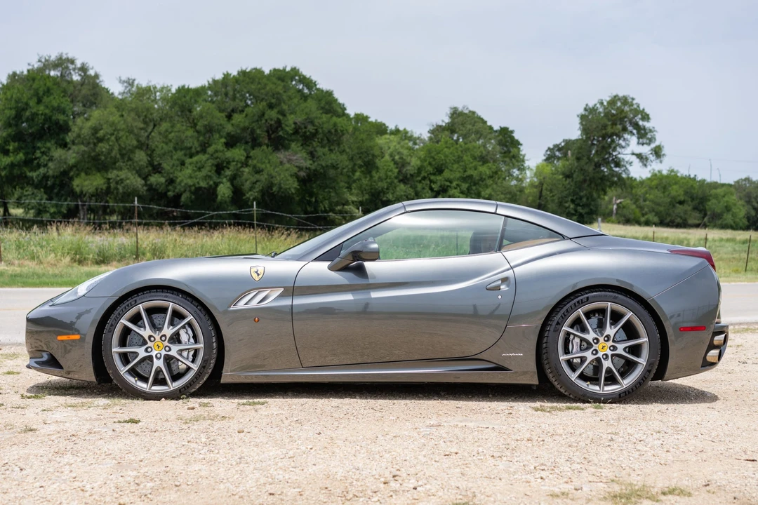 2014 Ferrari California - Image 8 of 31