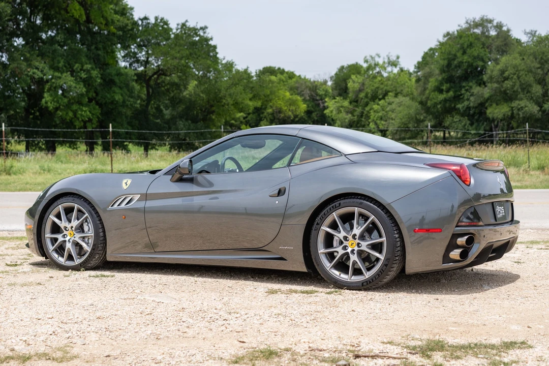 2014 Ferrari California - Image 9 of 31