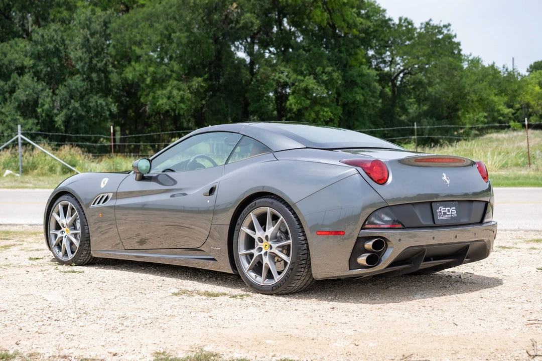 2014 Ferrari California - Image 10 of 31