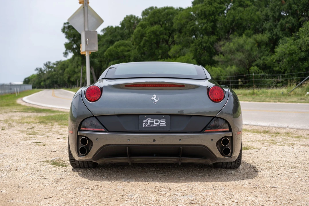 2014 Ferrari California - Image 12 of 31