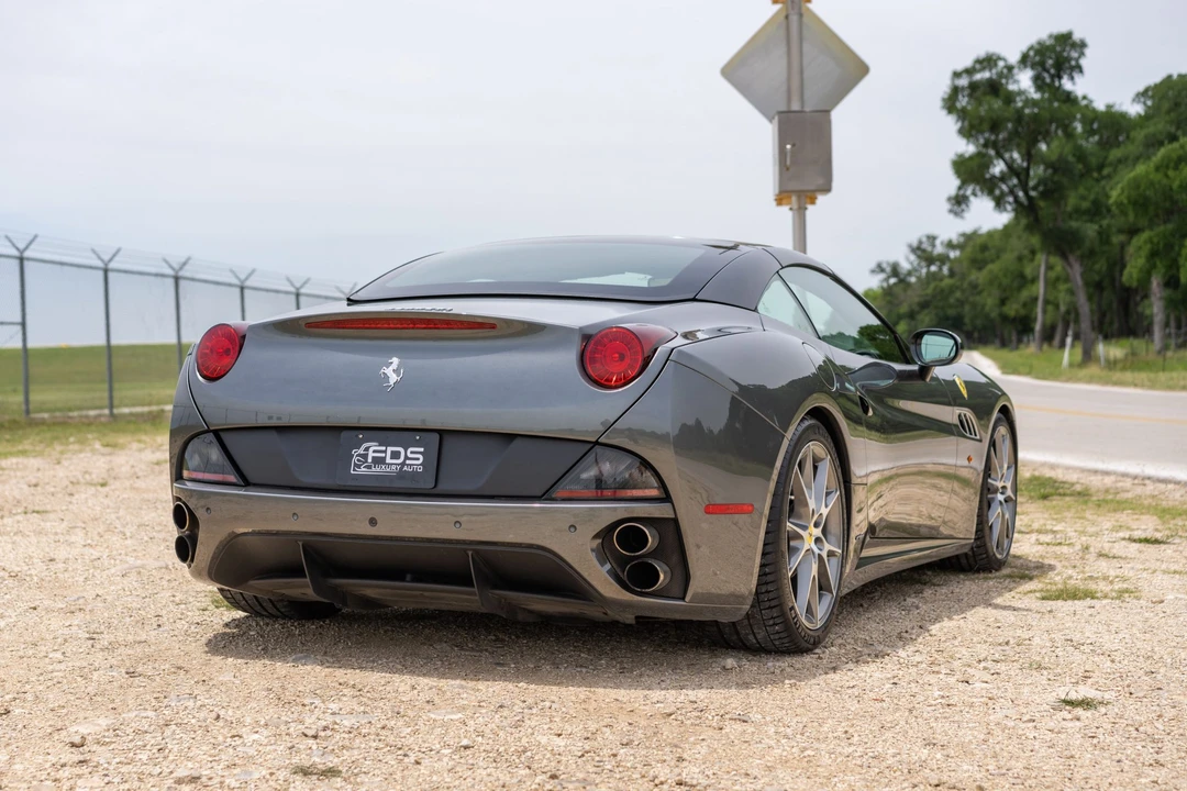 2014 Ferrari California - Image 13 of 31