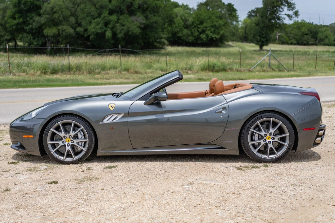 2014 Ferrari California - Image 24 of 31