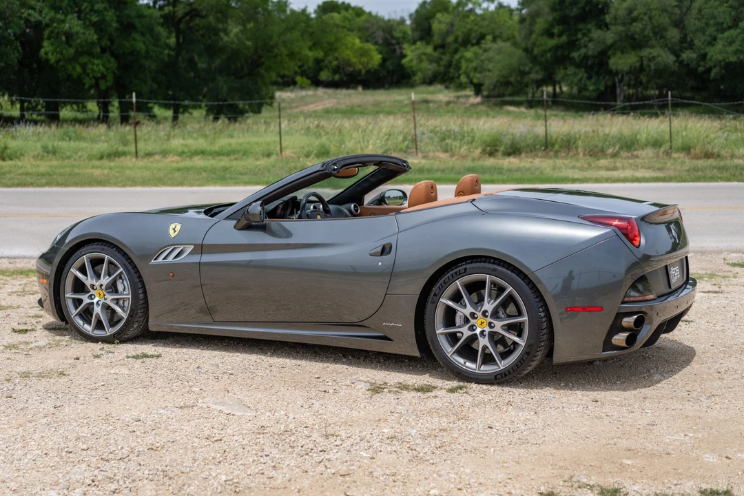 2014 Ferrari California - Image 25 of 31