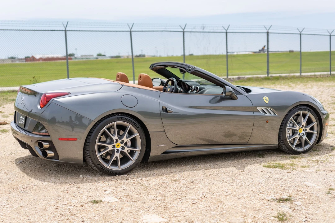 2014 Ferrari California - Image 31 of 31
