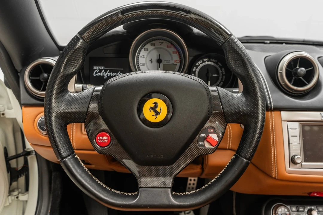 2014 Ferrari California - Image 15 of 21