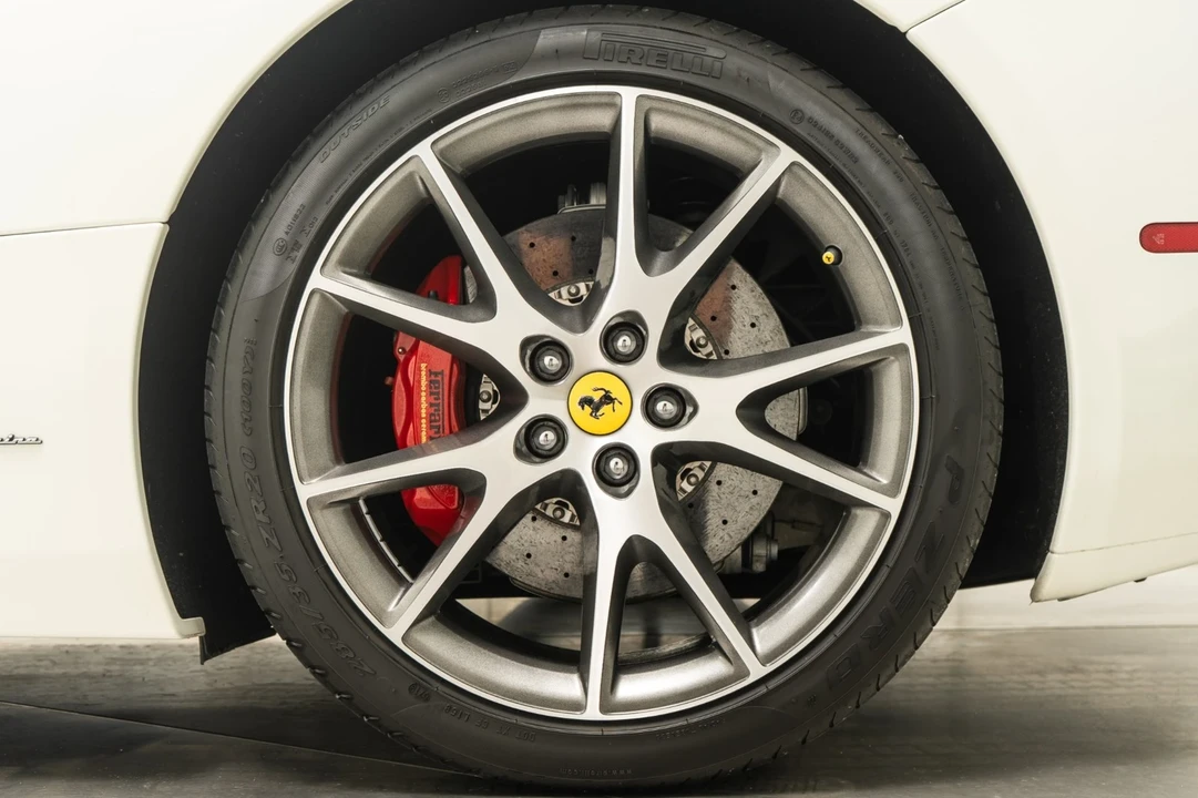 2014 Ferrari California - Image 11 of 21